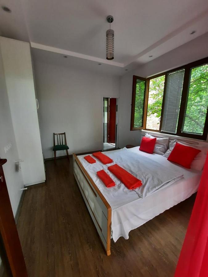 A Rioni Hotell Kutaisi Exteriör bild