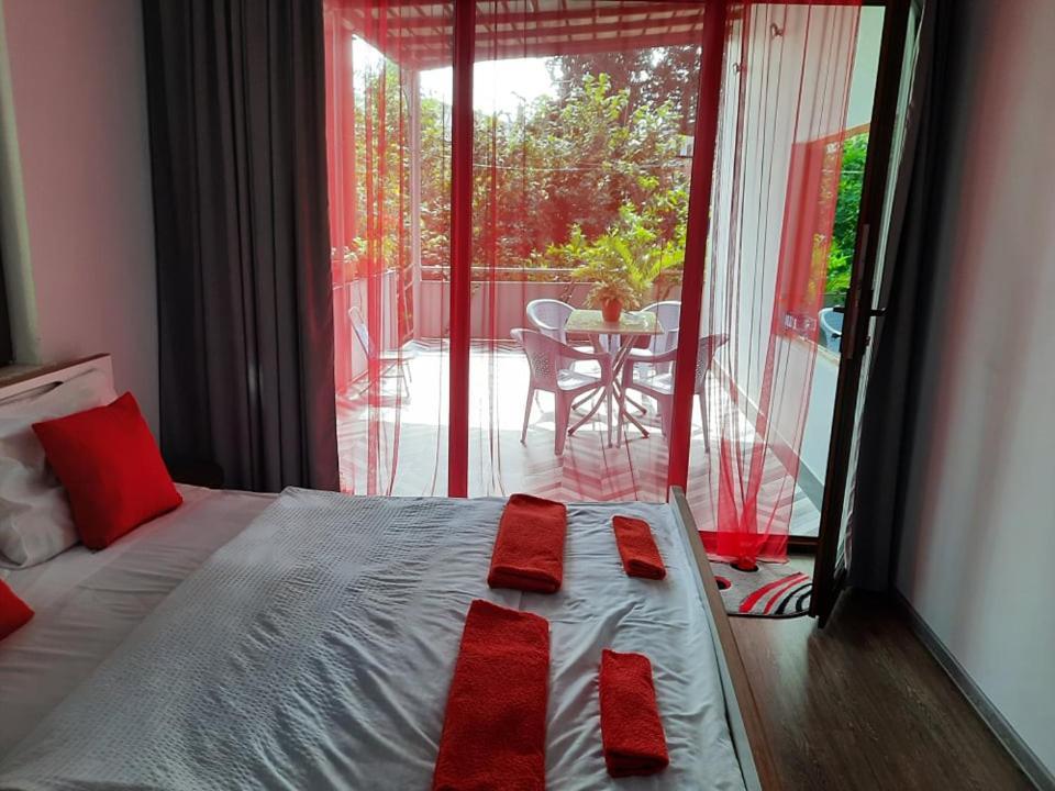 A Rioni Hotell Kutaisi Exteriör bild
