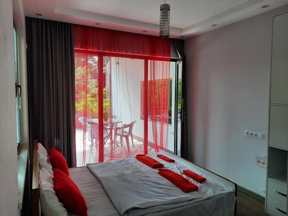 A Rioni Hotell Kutaisi Exteriör bild
