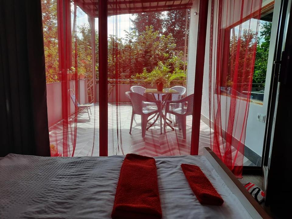 A Rioni Hotell Kutaisi Exteriör bild
